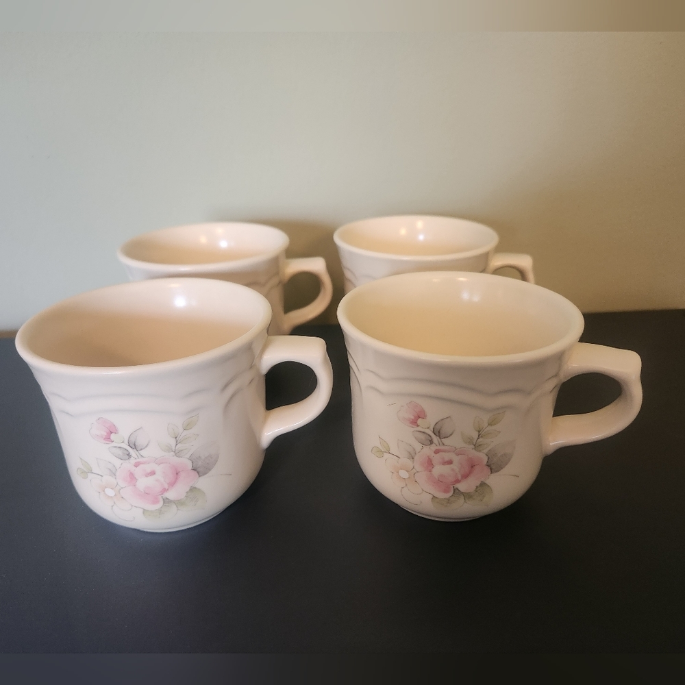 Vintage "Tea Rose" Pfaltzgraff Tea Cups Set of 4